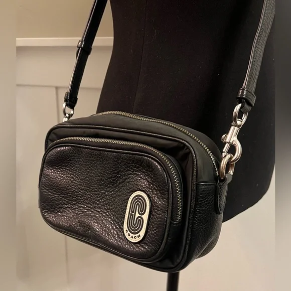 Coach Court Crossbody - Picture 2 of 8